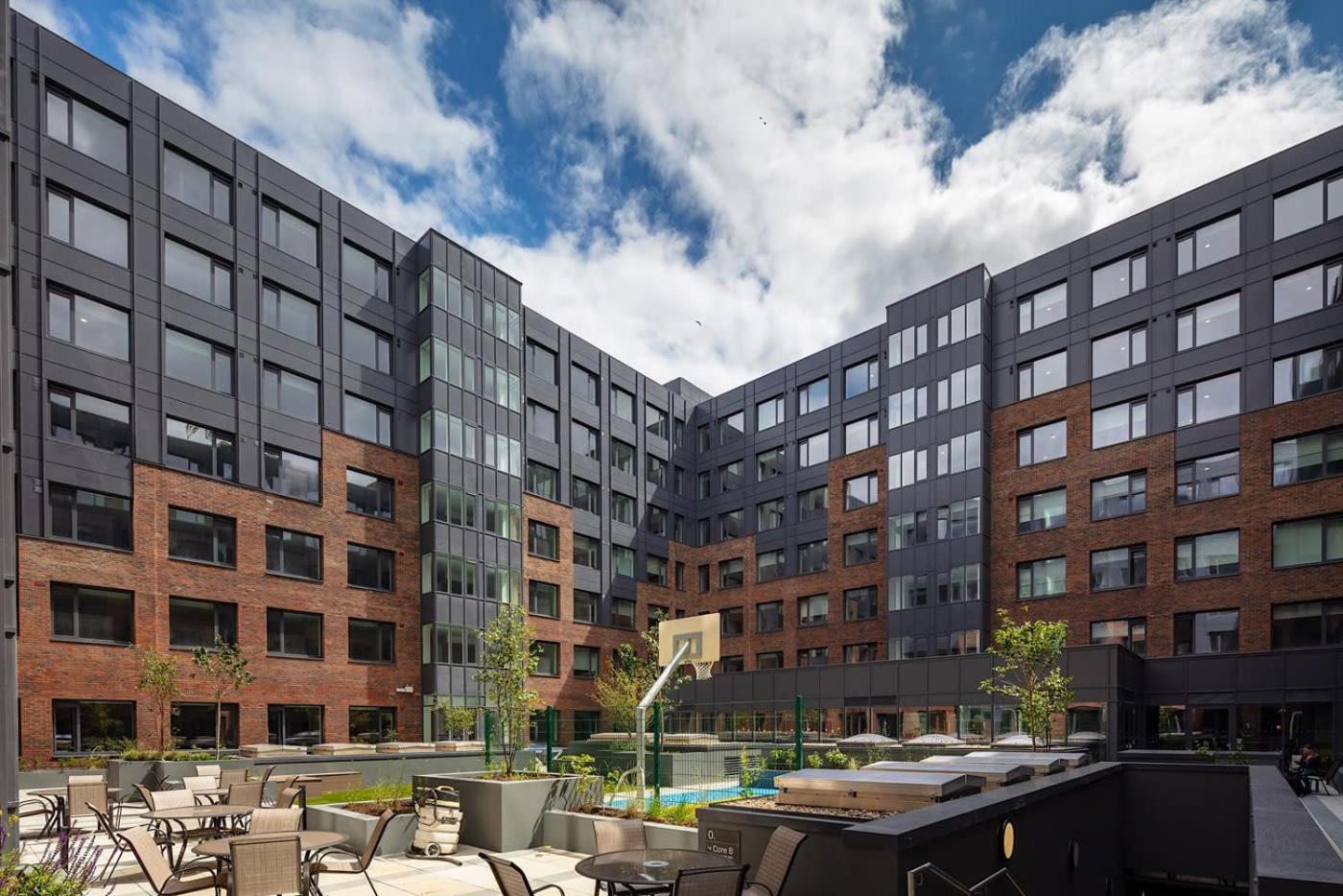 Canvas Point Campus Dublin Docklands ภายนอก รูปภาพ